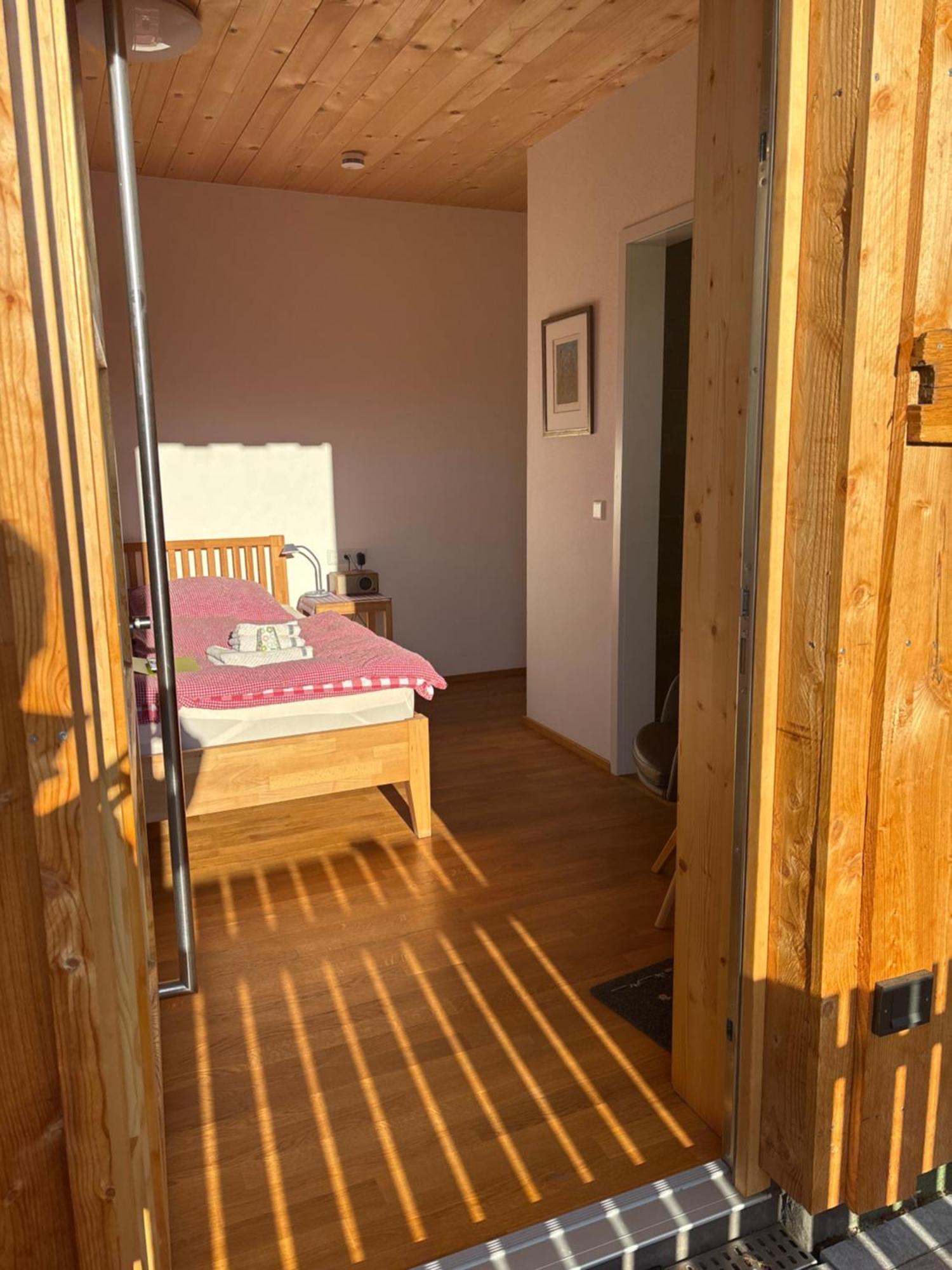 Uebernachtung Beim Bio-Metzger "Zimmer Rosl" Mössingen Exterior foto